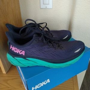 Hoka One Clifton